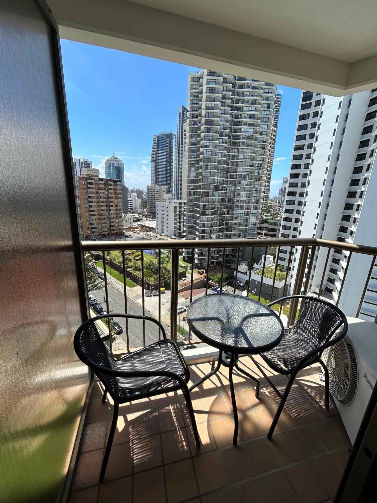 Erika'S Holiday Apartment Gold Coast Exterior photo