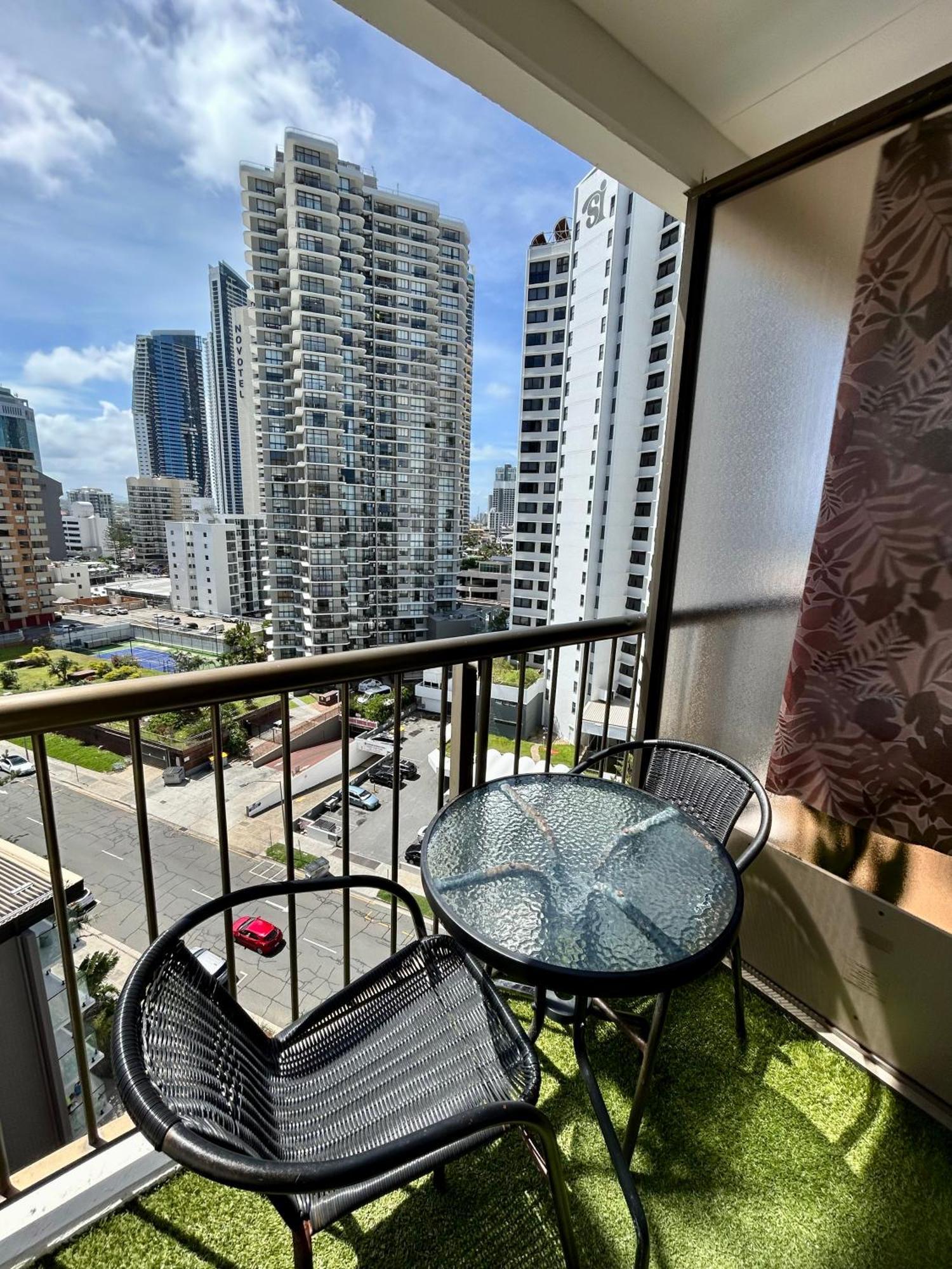 Erika'S Holiday Apartment Gold Coast Exterior photo